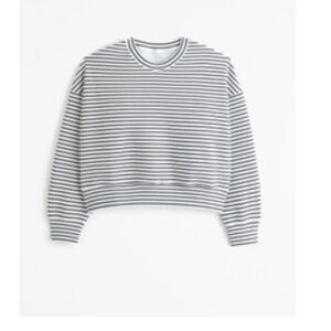 Abercrombie Women's
YPB neoKNIT Relaxed Crew
Size: White Stripe XS